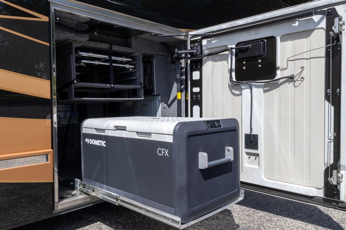 2014 Prevost Millennium H3 45 gallery image-35