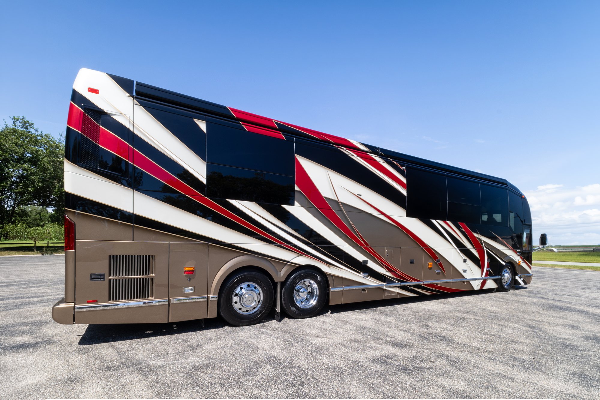 2020 Prevost Marathon H3-45