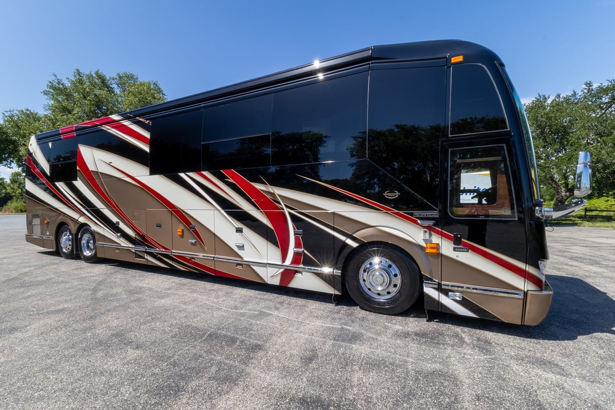 2020 Prevost Marathon H3-45 gallery image-2