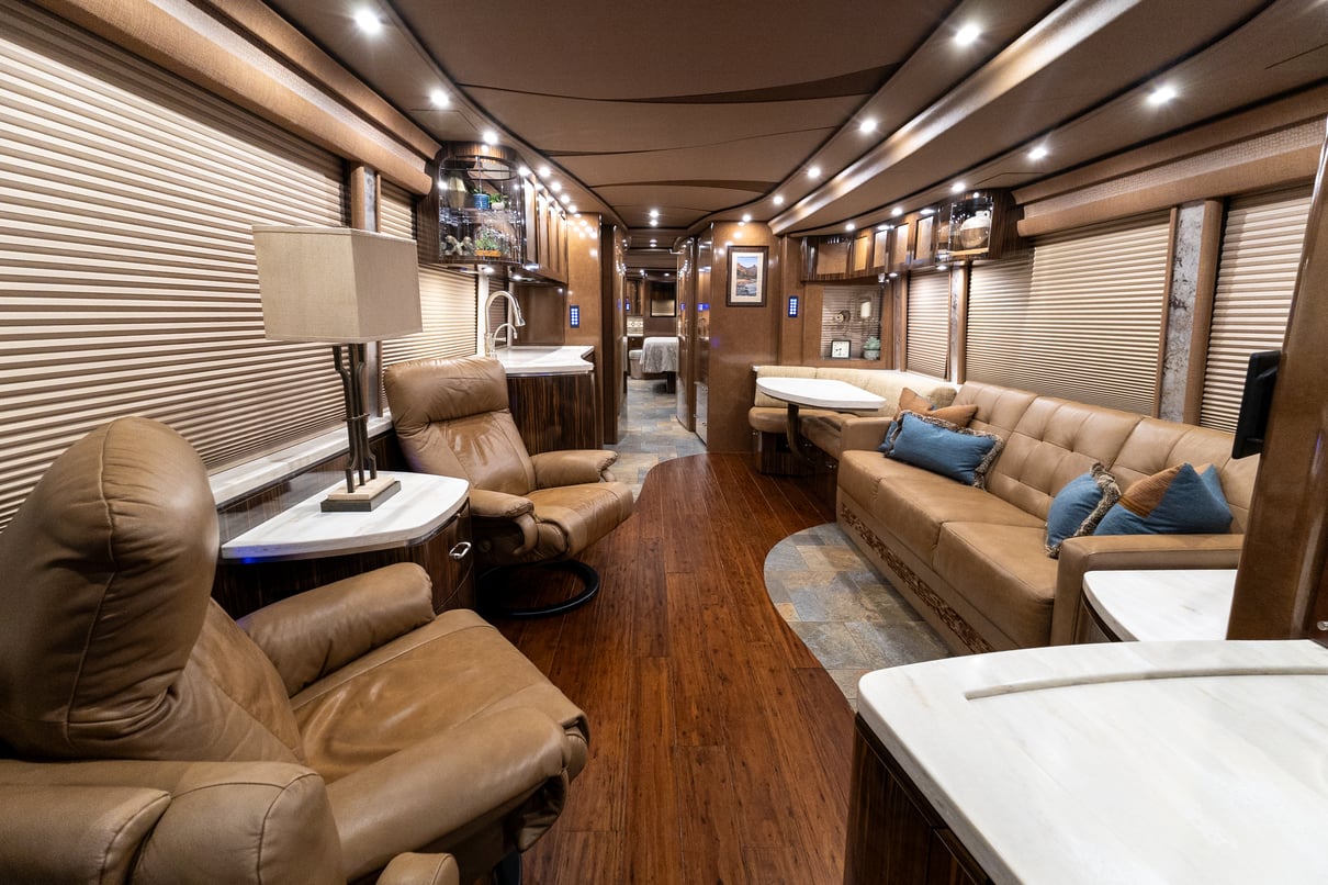 2020 Prevost Marathon H3-45 gallery image-14