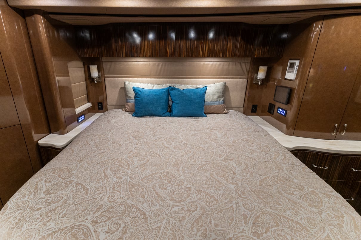 2020 Prevost Marathon H3-45 gallery image-27