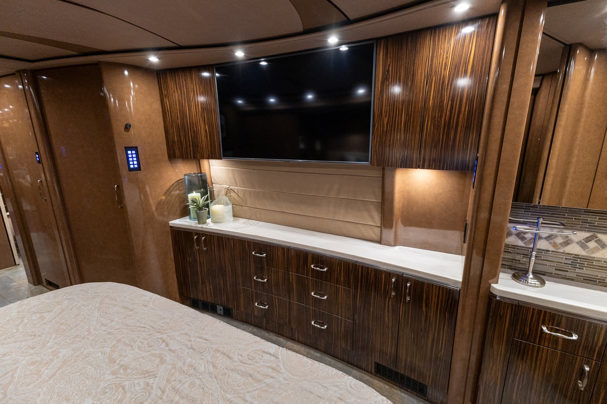 2020 Prevost Marathon H3-45 gallery image-29