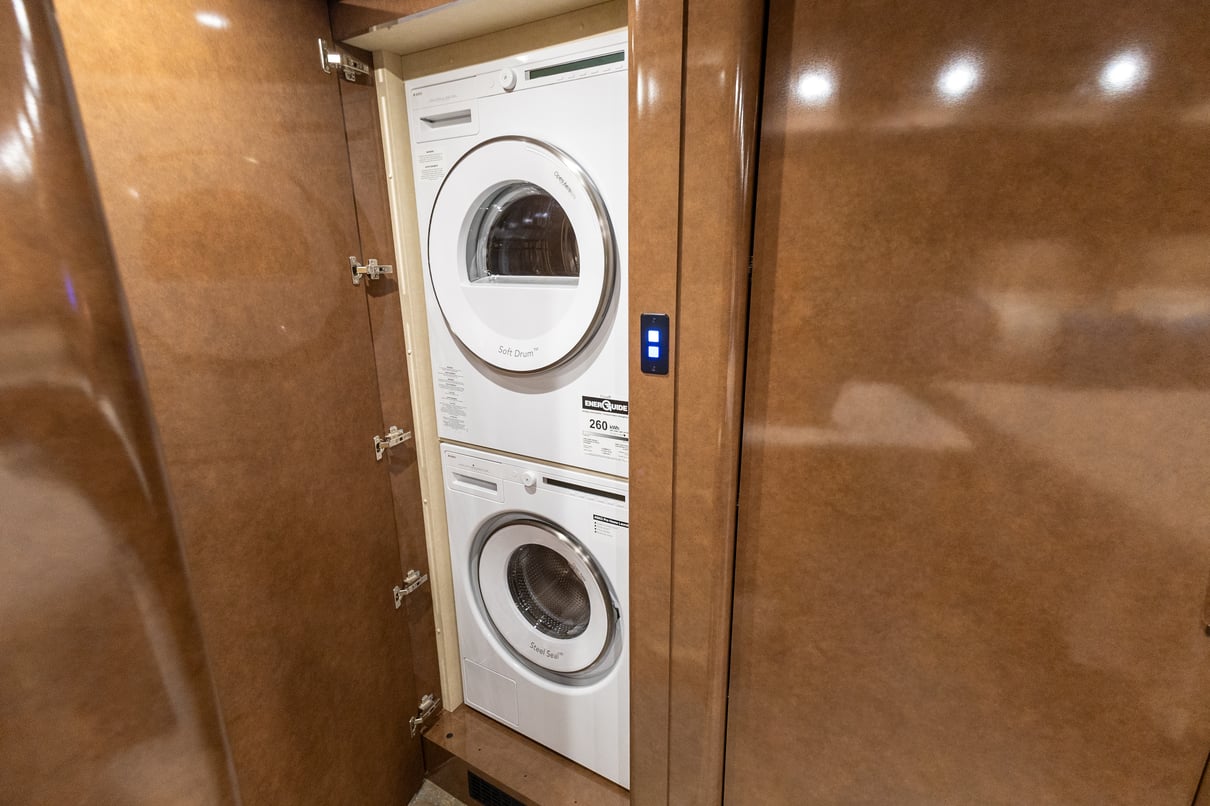 2020 Prevost Marathon H3-45 gallery image-32