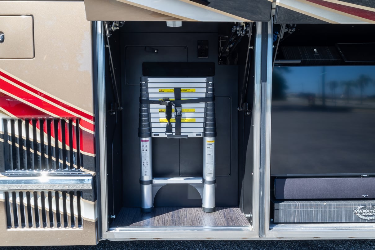 2020 Prevost Marathon H3-45 gallery image-37