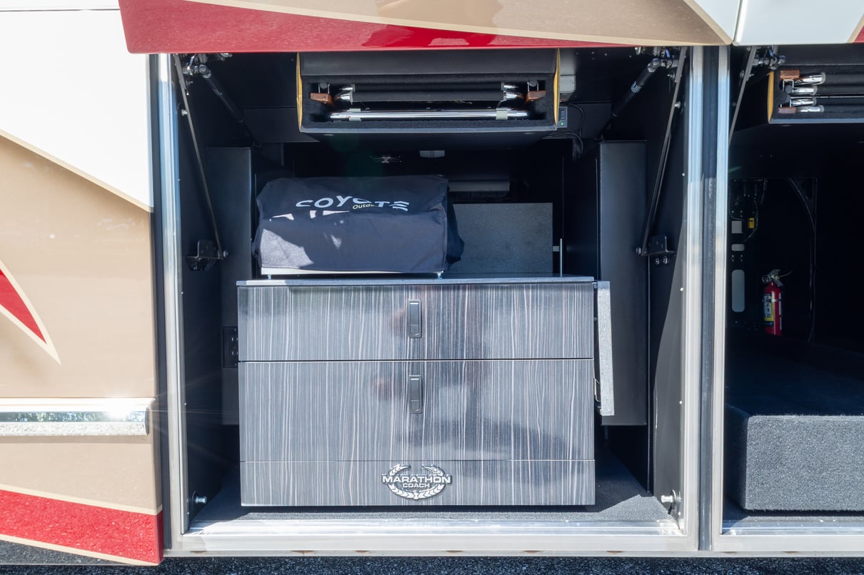 2020 Prevost Marathon H3-45 gallery image-39