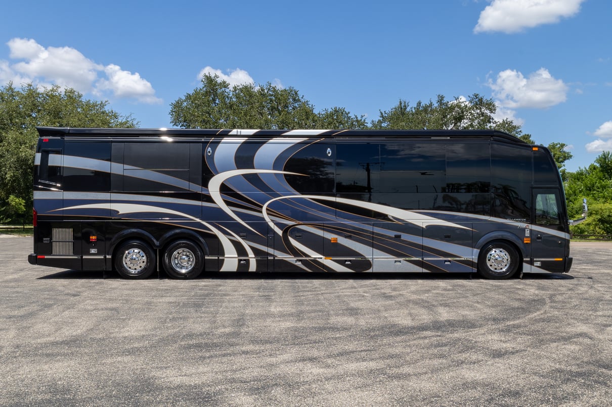 2016 Prevost Millennium H3 45 gallery image-3