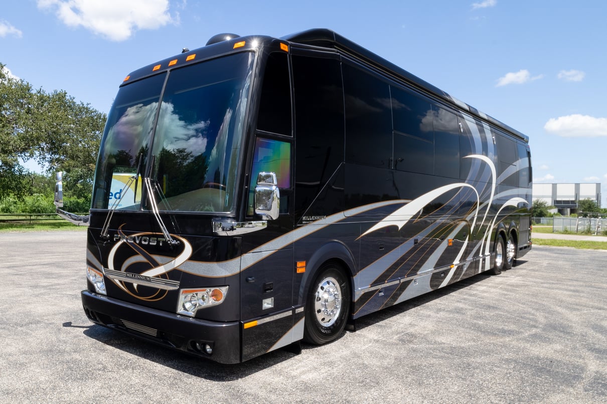 2016 Prevost Millennium H3 45 gallery image-11