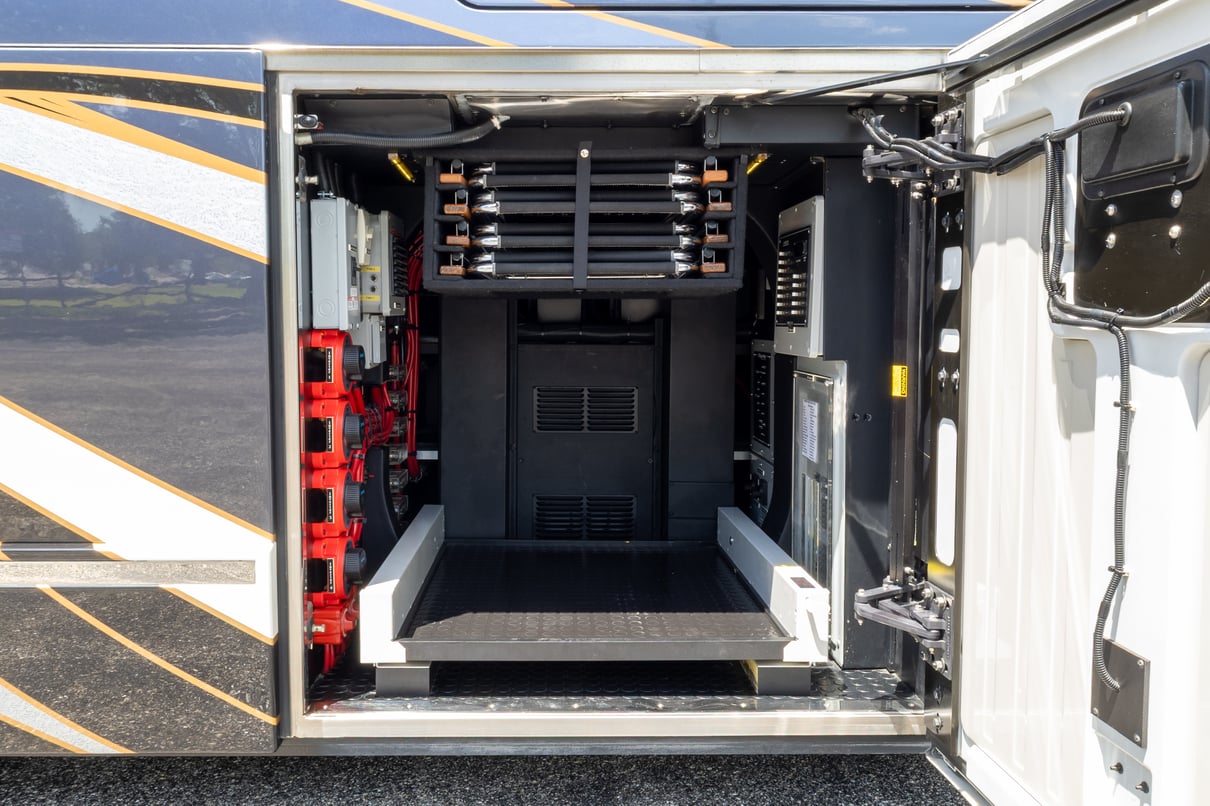 2016 Prevost Millennium H3 45 gallery image-37