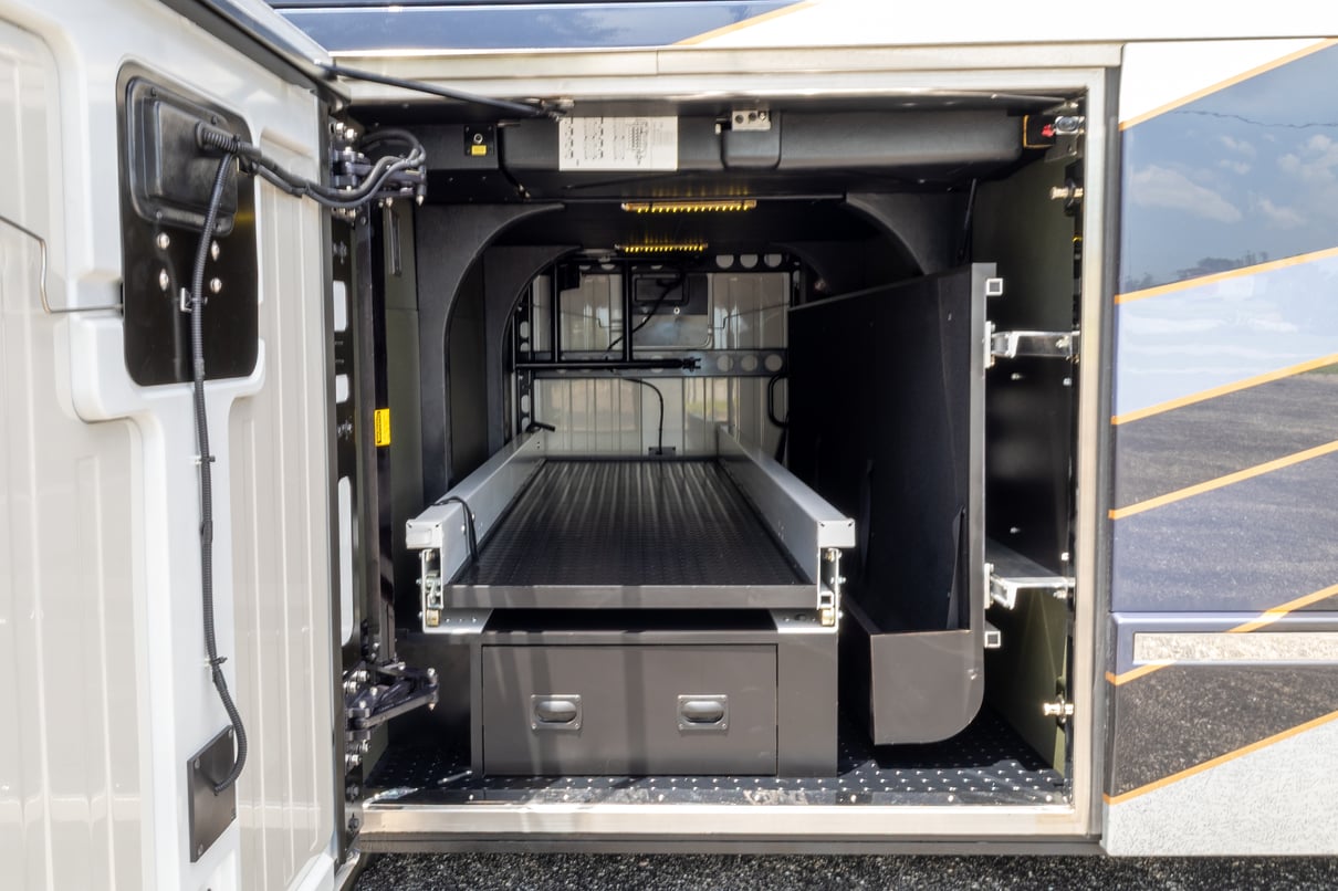 2016 Prevost Millennium H3 45 gallery image-41