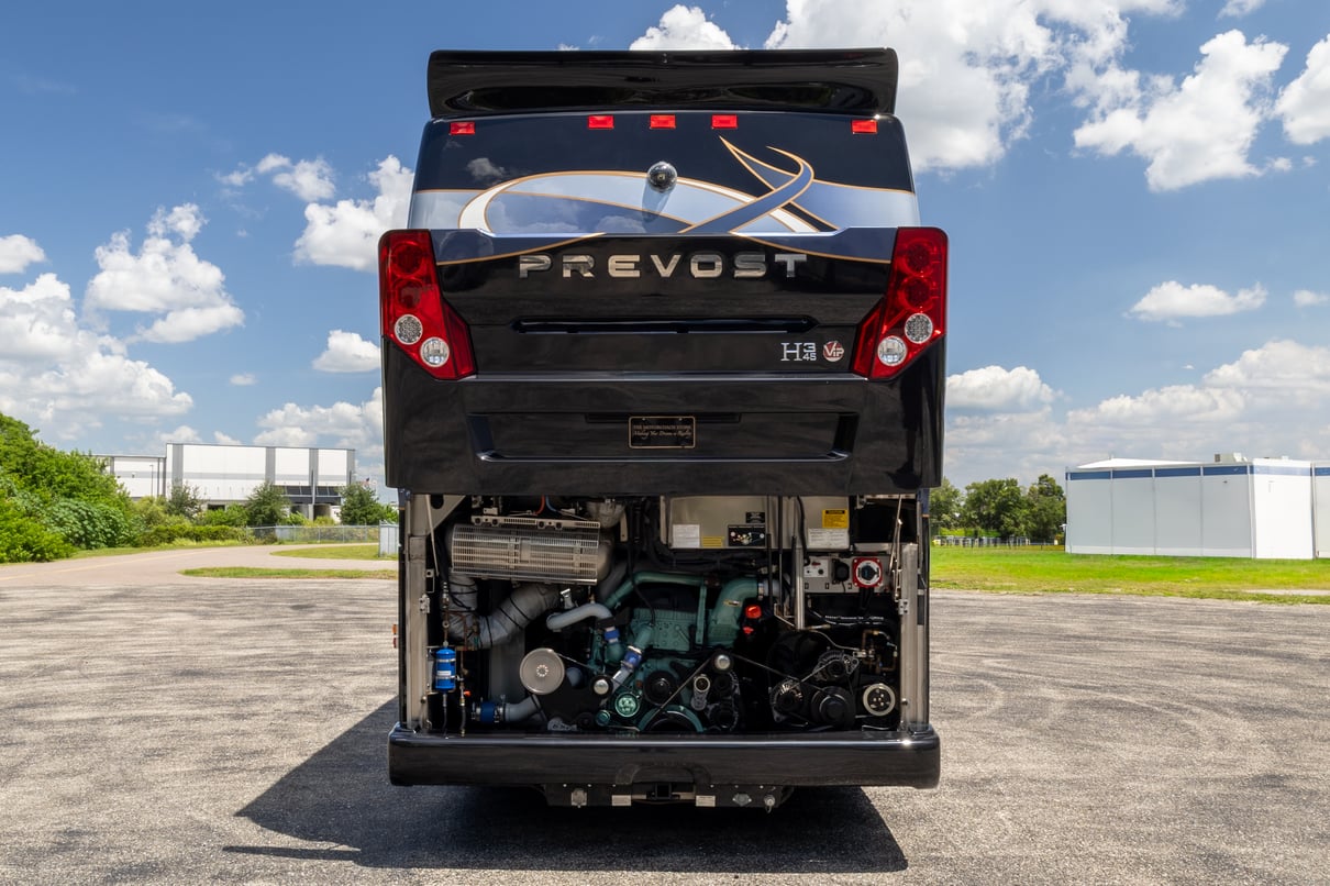 2016 Prevost Millennium H3 45 gallery image-46