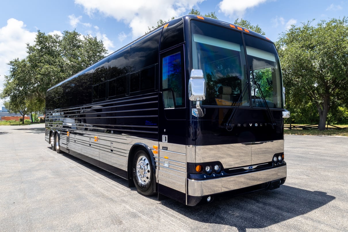 2020 Prevost Millennium X3 45 gallery image-1