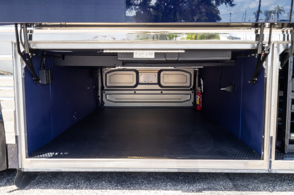 2020 Prevost Millennium X3 45 gallery image-38