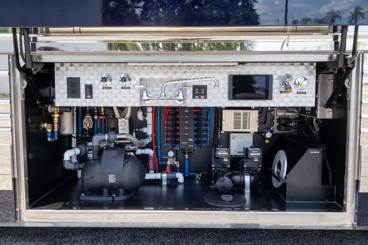 2020 Prevost Millennium X3 45 gallery image-40