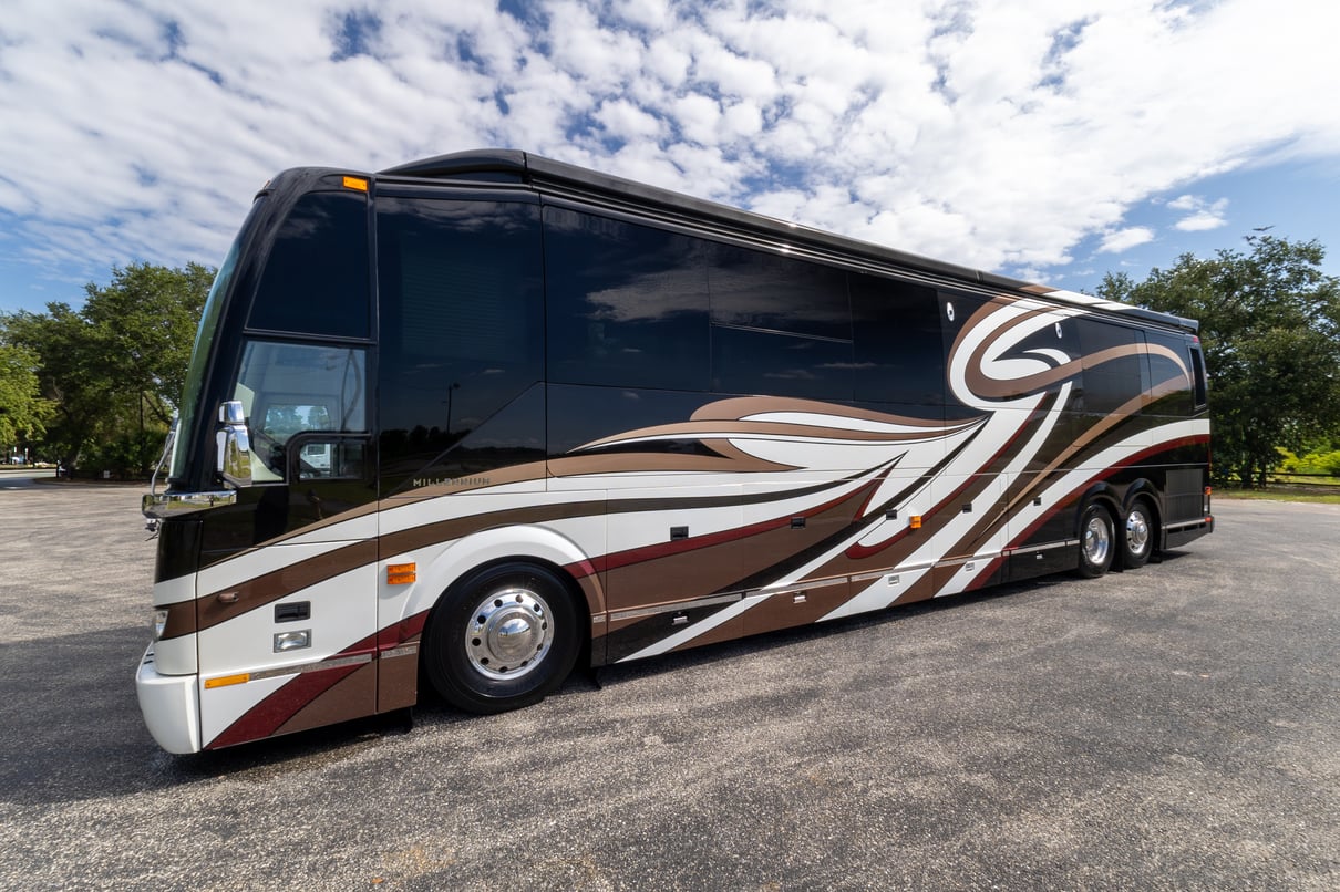 2016 Prevost Millennium H3 45 gallery image-10