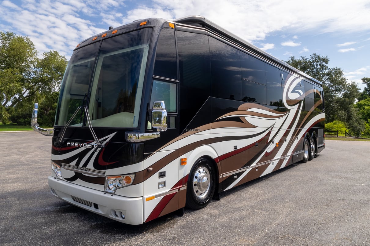 2016 Prevost Millennium H3 45 gallery image-11