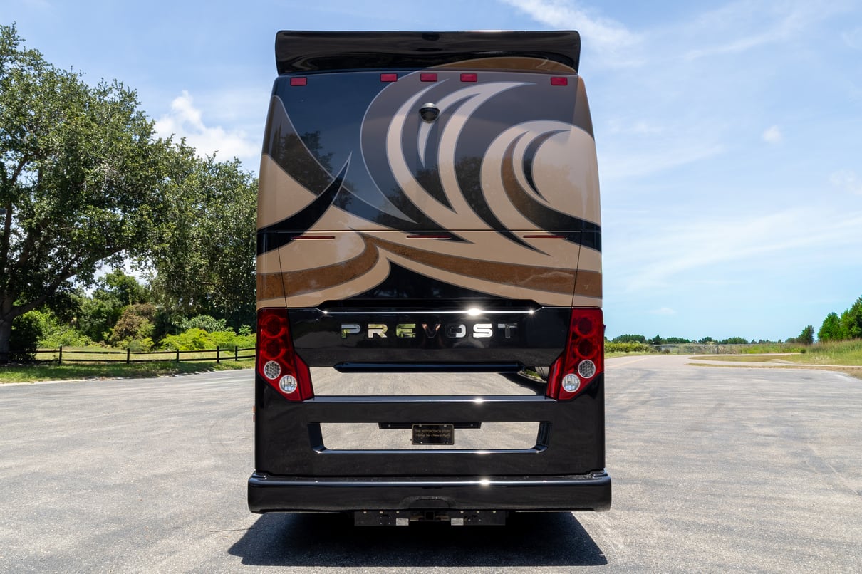 2014 Prevost Millennium H3 45 gallery image-6