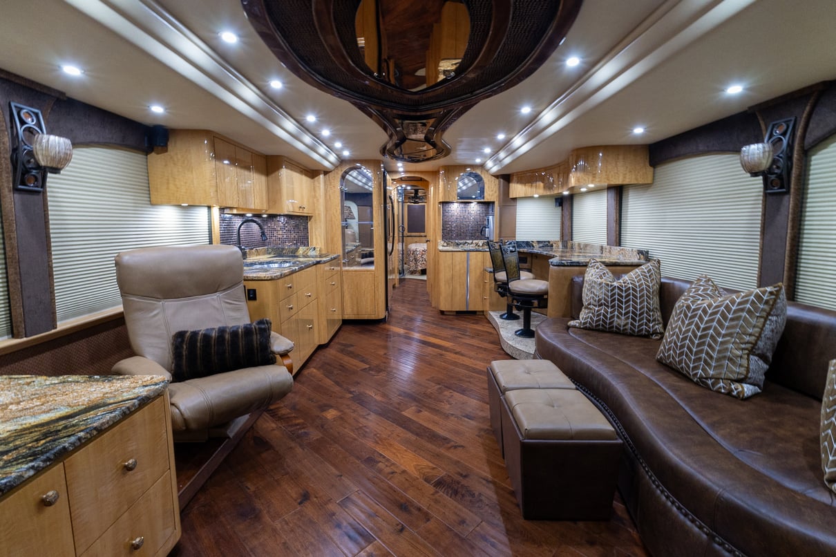 2014 Prevost Millennium H3 45 gallery image-14