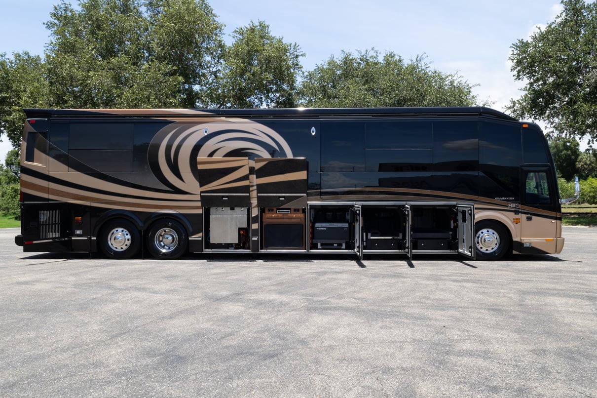 2014 Prevost Millennium H3 45 gallery image-31