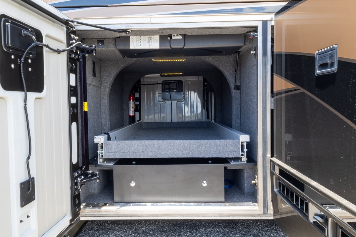2014 Prevost Millennium H3 45 gallery image-41