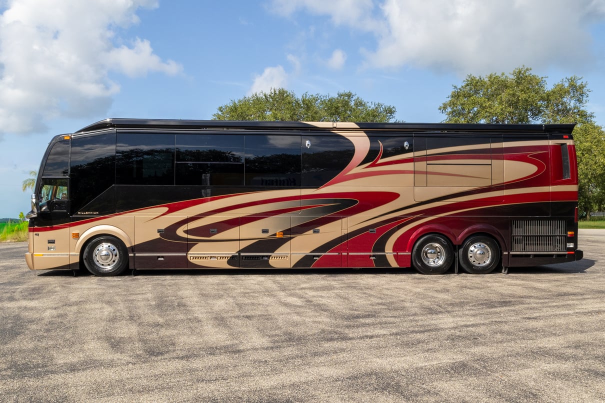 2013 Prevost Millennium H3 45 gallery image-9