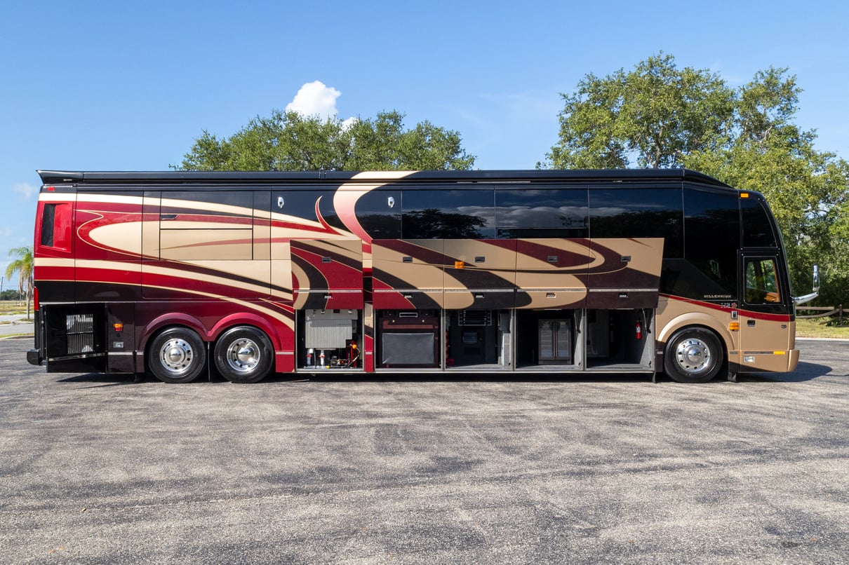 2013 Prevost Millennium H3 45 gallery image-32