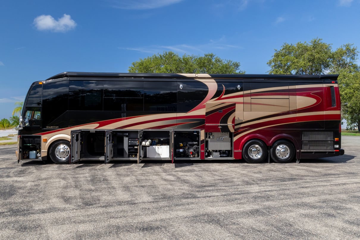 2013 Prevost Millennium H3 45 gallery image-33