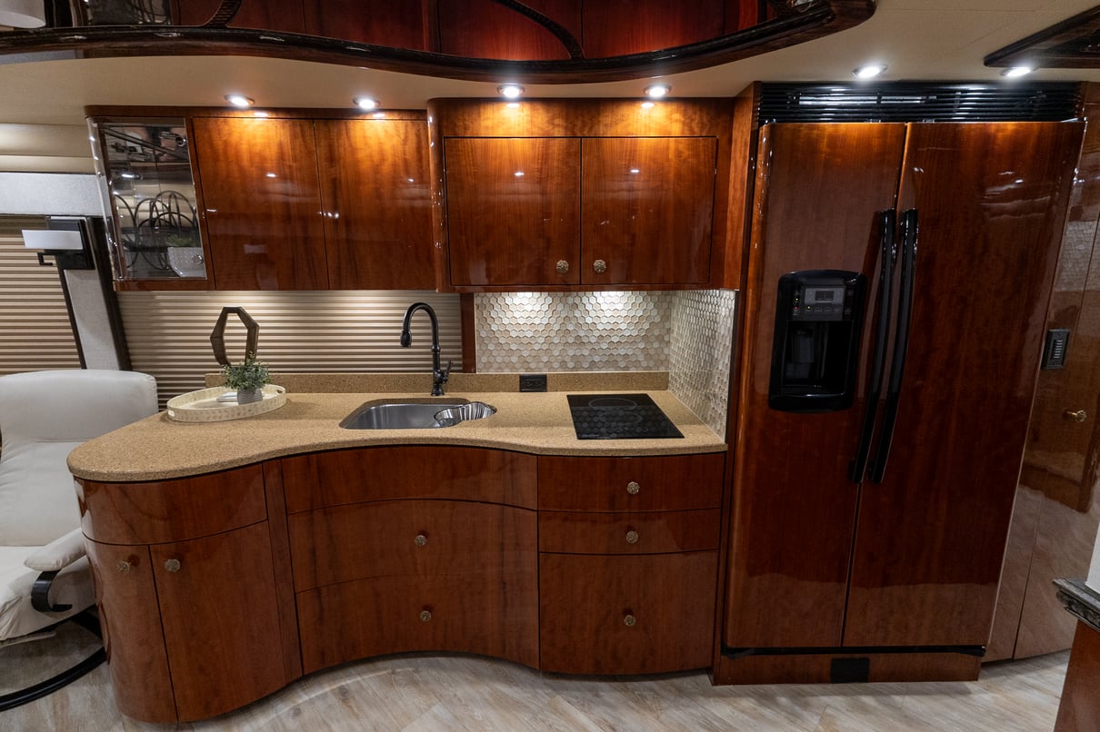 2015 Prevost Millennium H3 45 gallery image-19