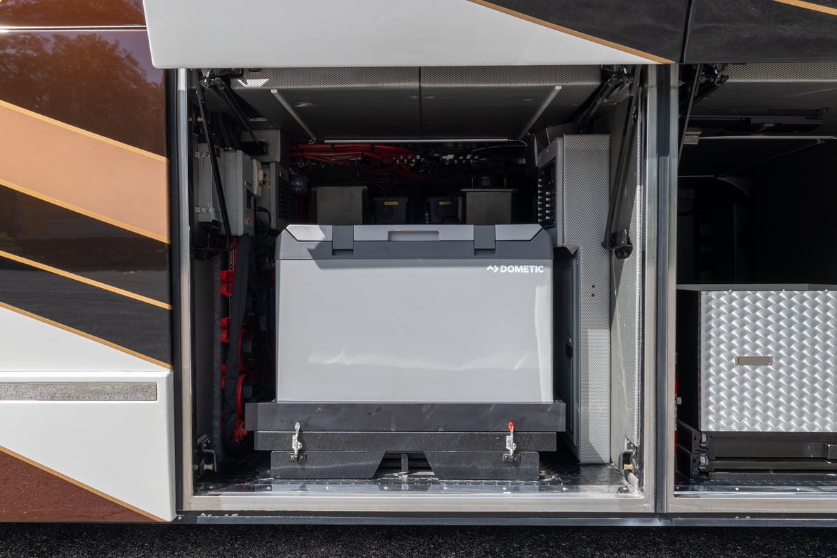 2015 Prevost Millennium H3 45 gallery image-36