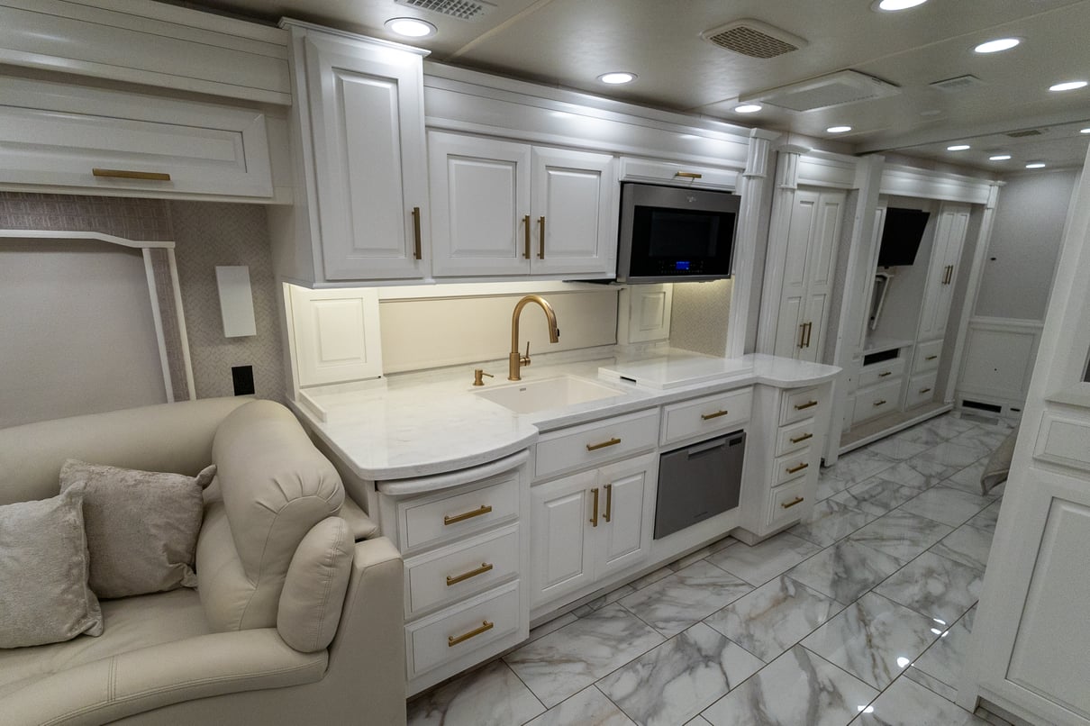 2022 Entegra Cornerstone 45B gallery image-18