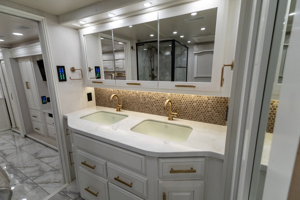 2022 Entegra Cornerstone 45B gallery image-26