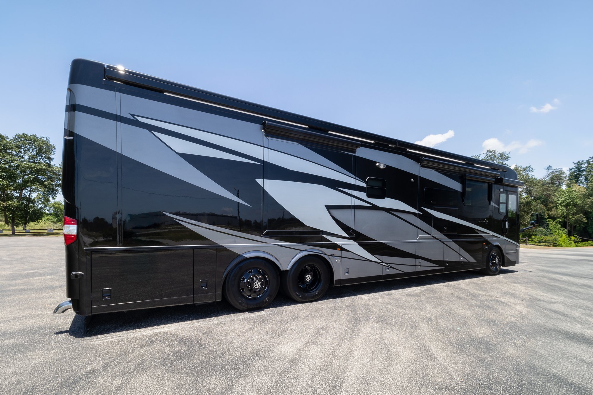 2025 Newmar London Aire 4595