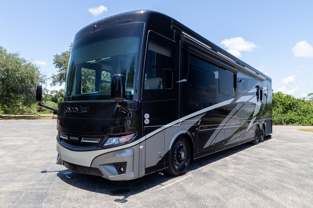 2025 Newmar London Aire 4595 gallery image-11