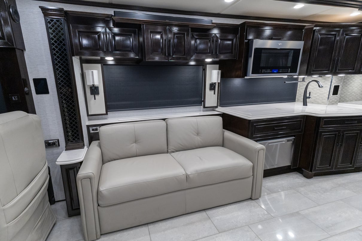 2025 Newmar London Aire 4595 gallery image-18