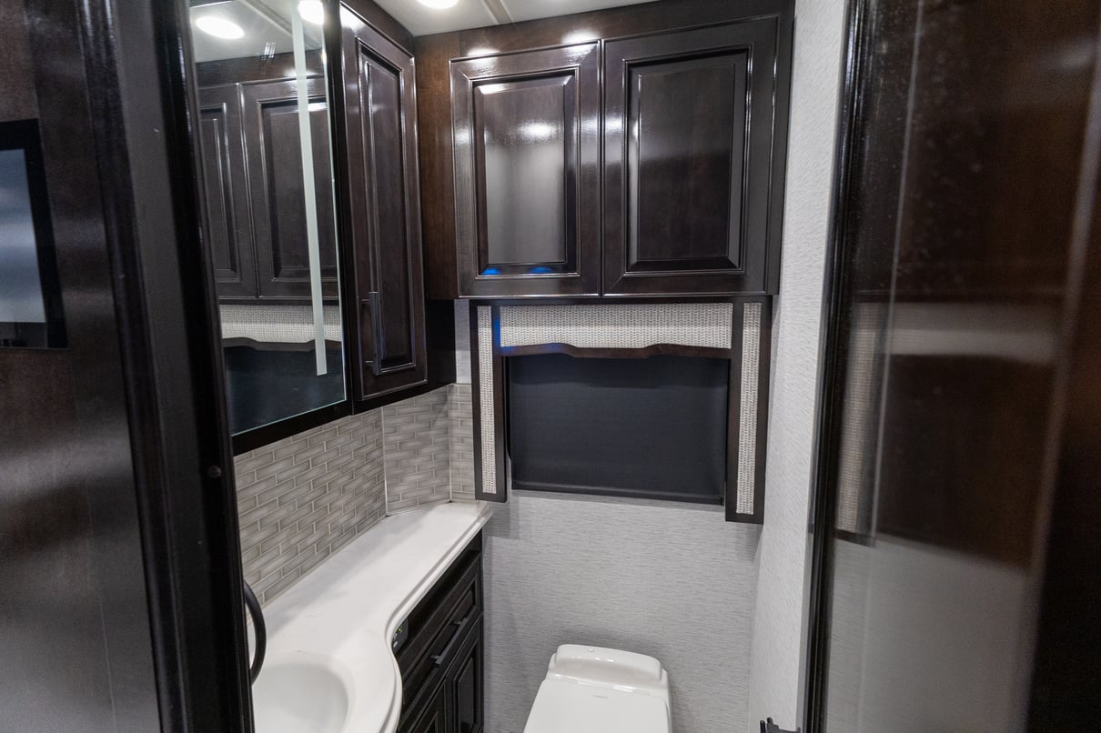2025 Newmar London Aire 4595 gallery image-23