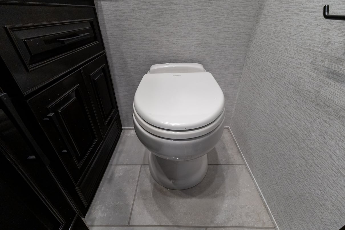 2025 Newmar London Aire 4595 gallery image-24