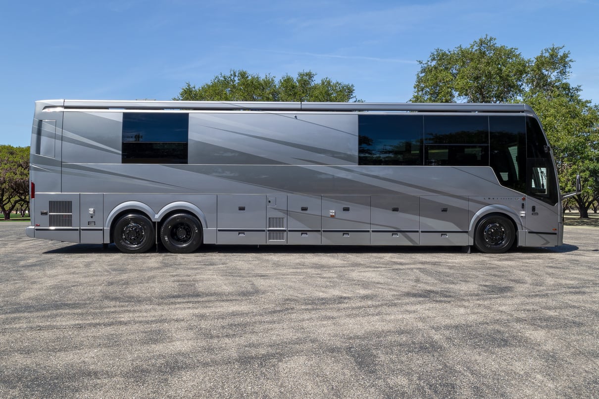2027 Prevost Loki H3 45 gallery image-3
