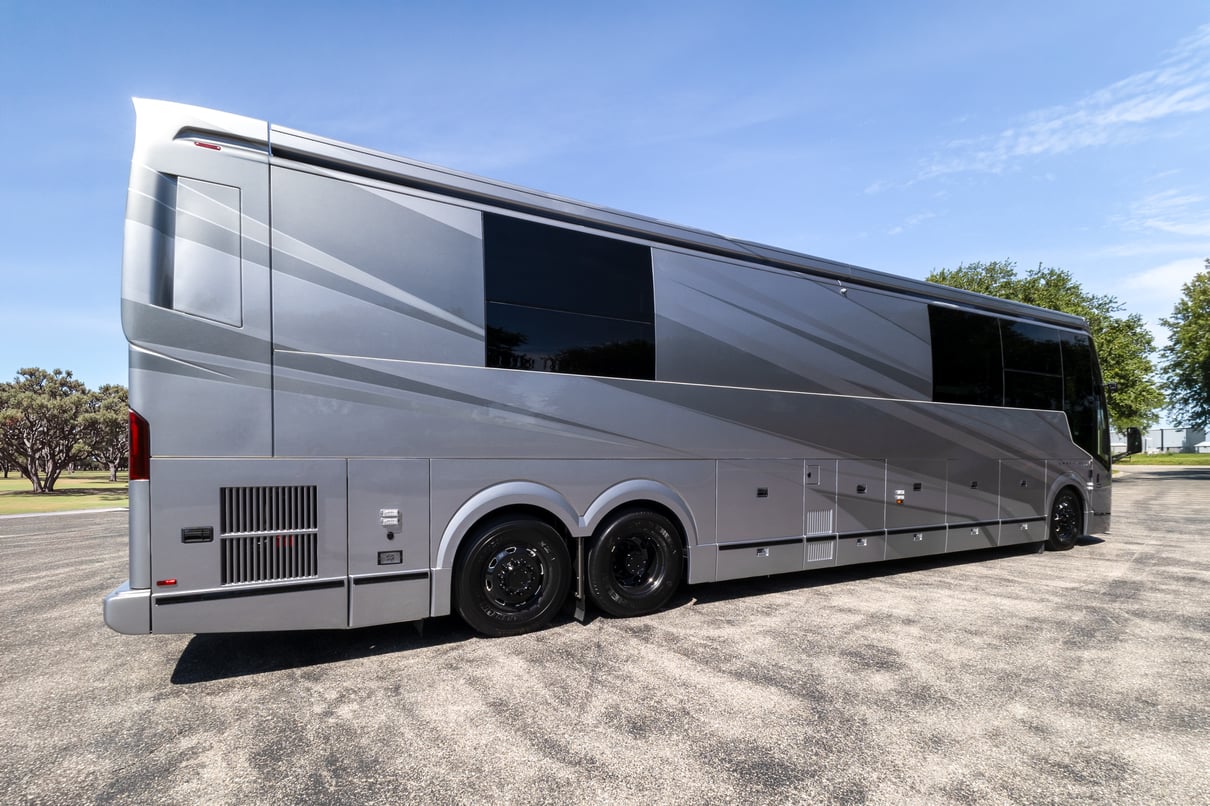 2027 Prevost Loki H3 45 gallery image-4