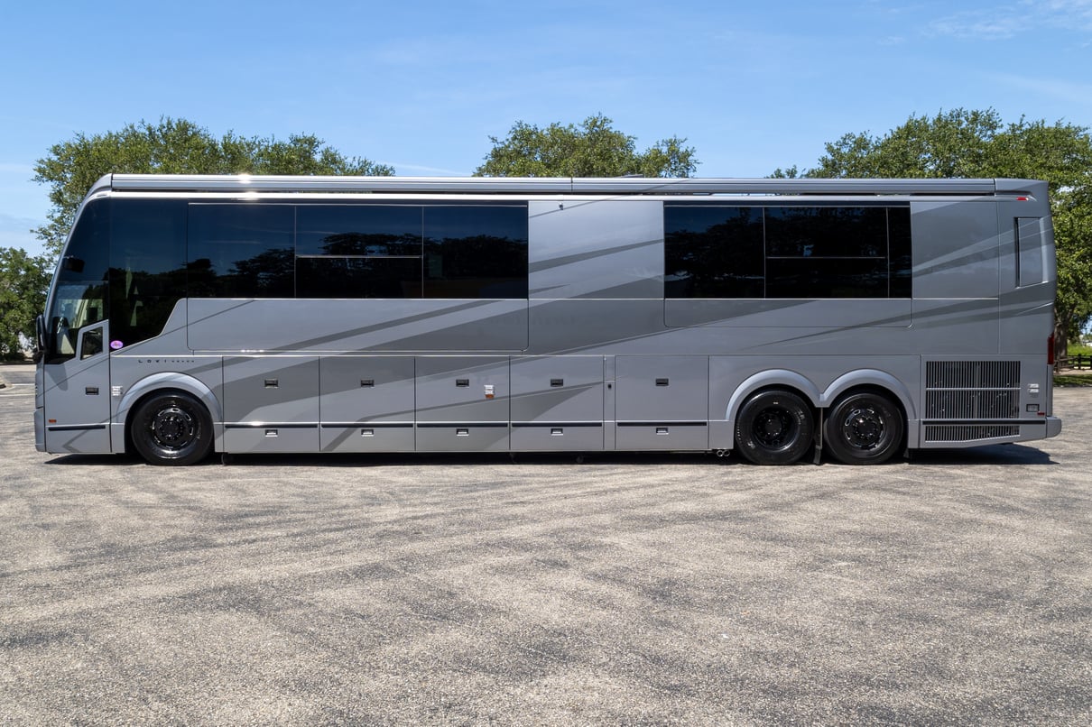 2027 Prevost Loki H3 45 gallery image-9