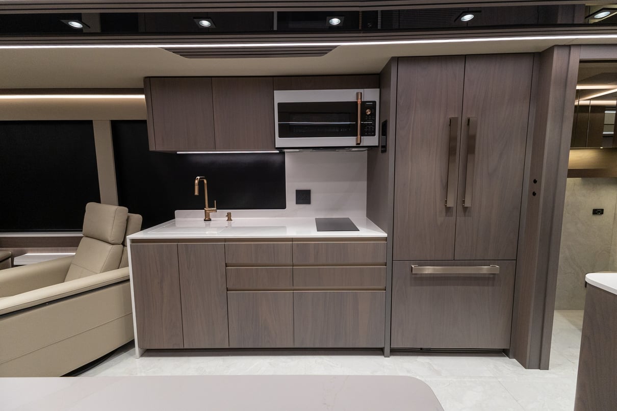 2027 Prevost Loki H3 45 gallery image-19