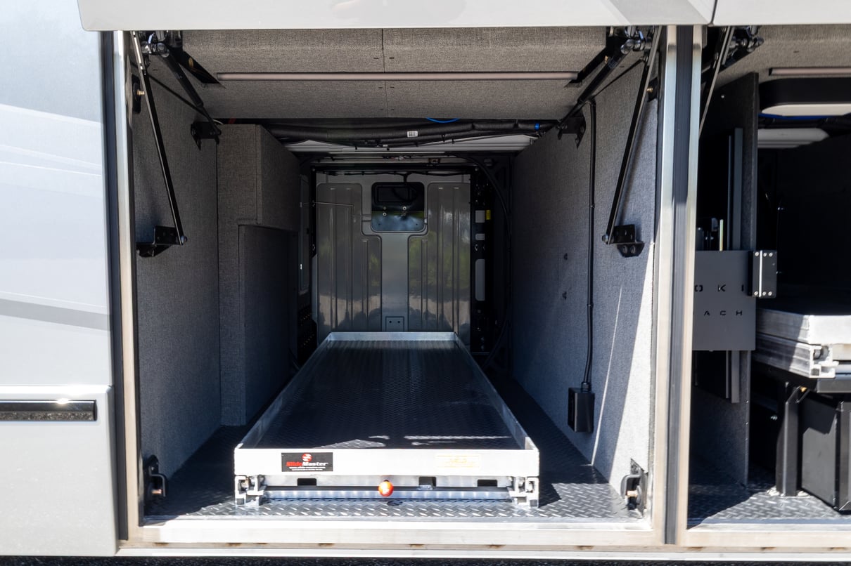 2027 Prevost Loki H3 45 gallery image-39