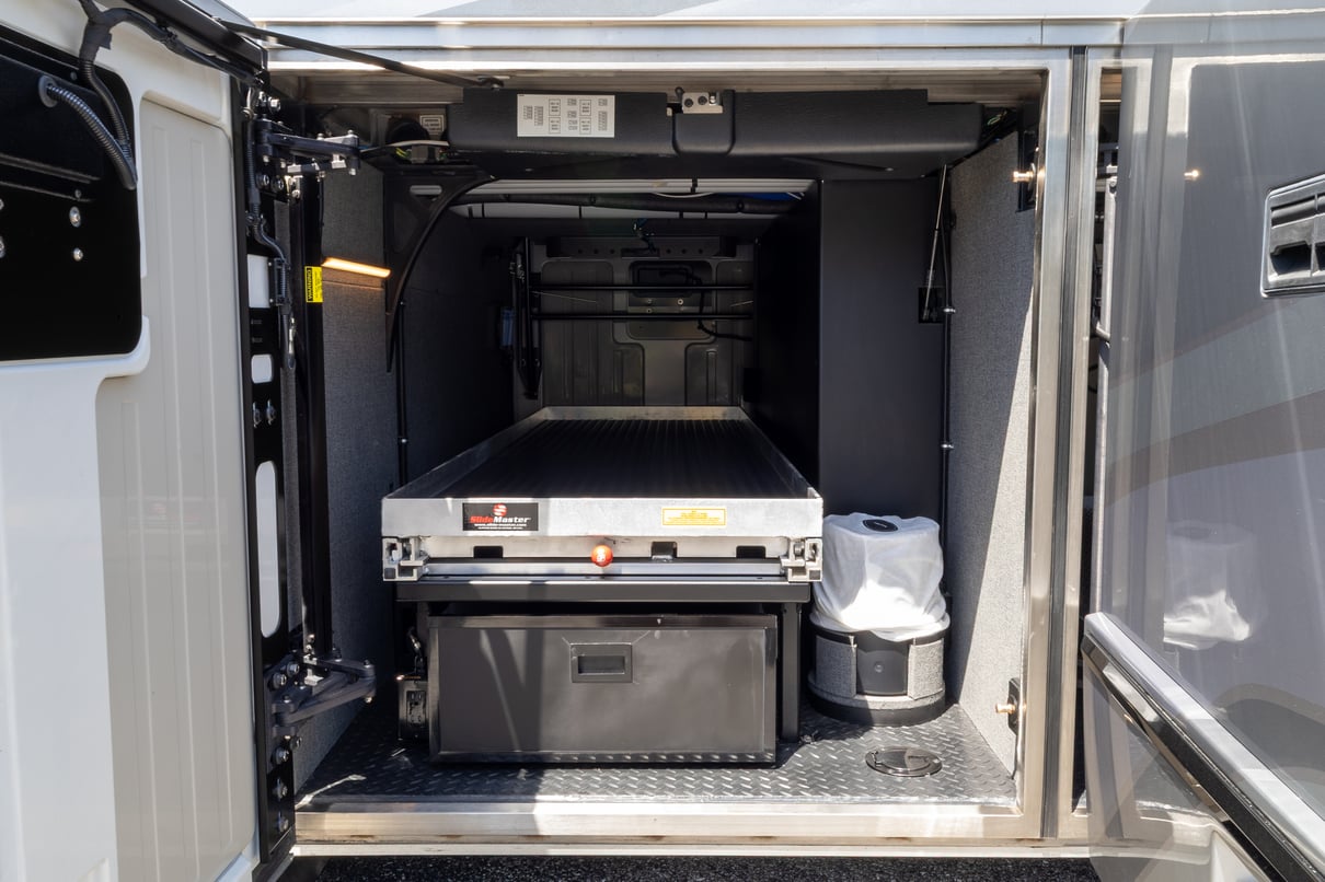 2027 Prevost Loki H3 45 gallery image-41
