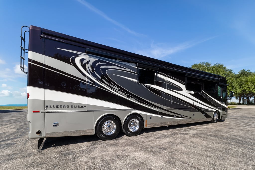 2022 Tiffin Allegro Bus 45 OPP