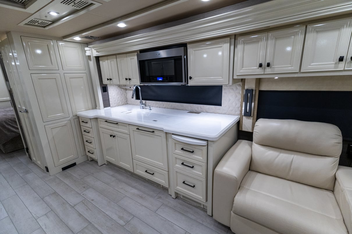 2022 Tiffin Allegro Bus 45 OPP gallery image-19