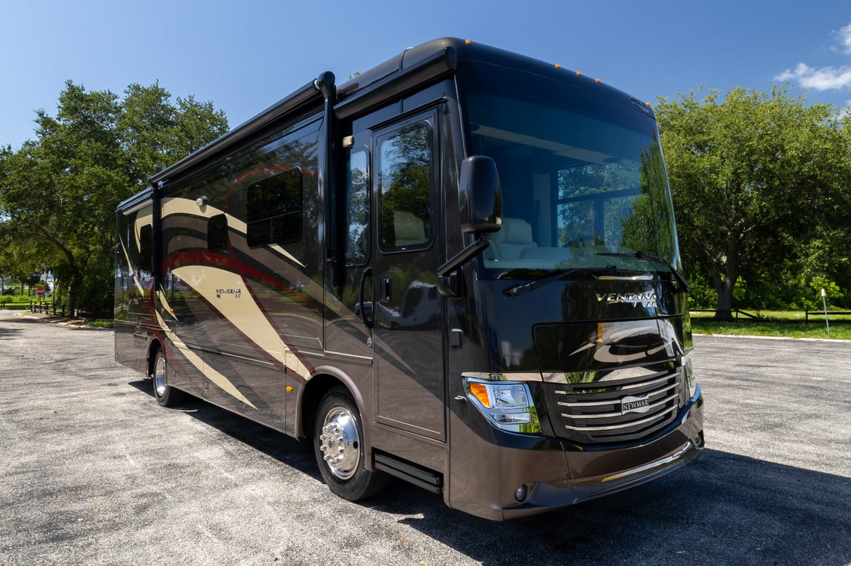 2019 Newmar Ventana LE 3412 gallery image-1