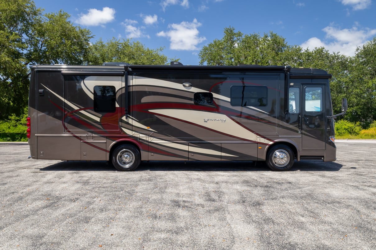 2019 Newmar Ventana LE 3412 gallery image-3