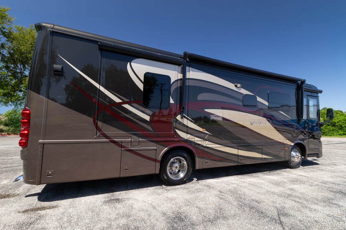2019 Newmar Ventana LE 3412 gallery image-4