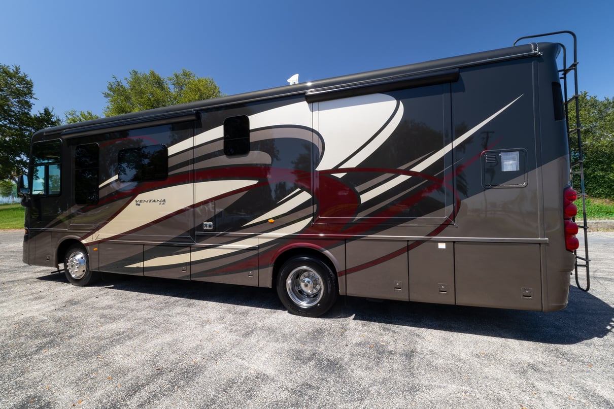 2019 Newmar Ventana LE 3412 gallery image-8