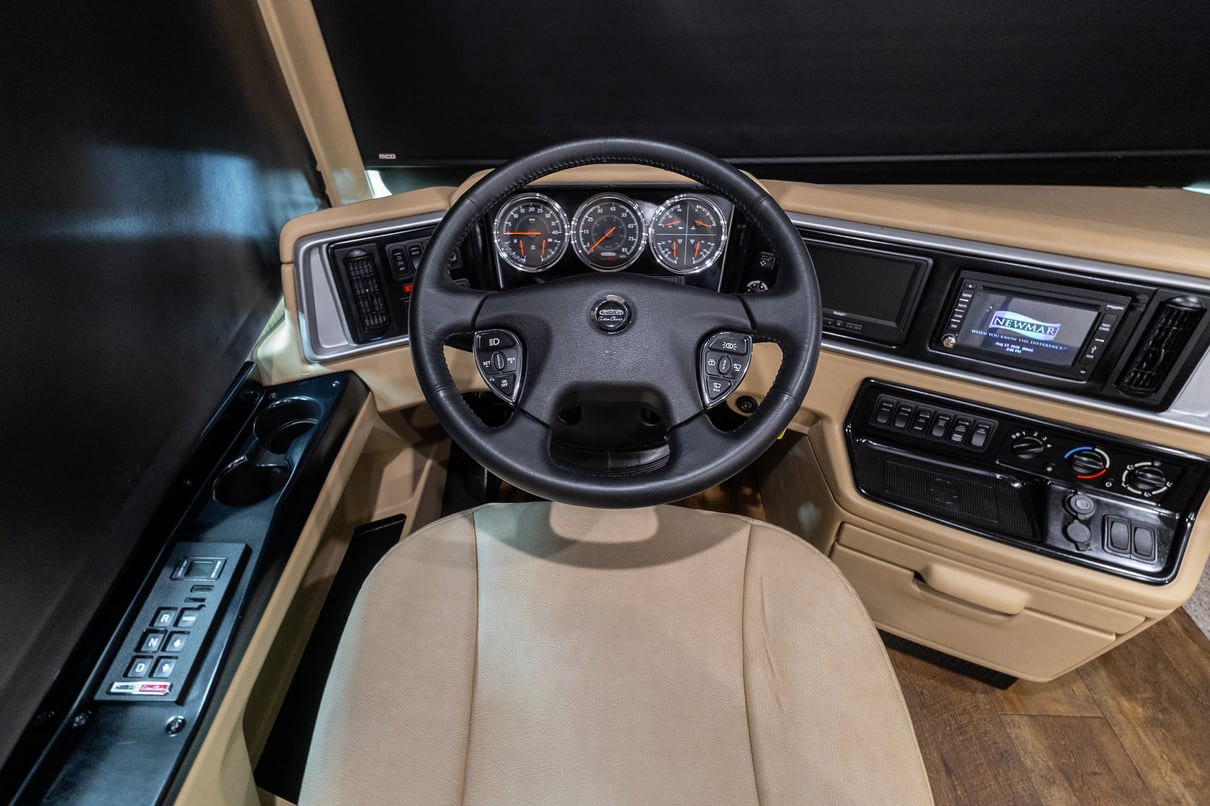 2019 Newmar Ventana LE 3412 gallery image-13