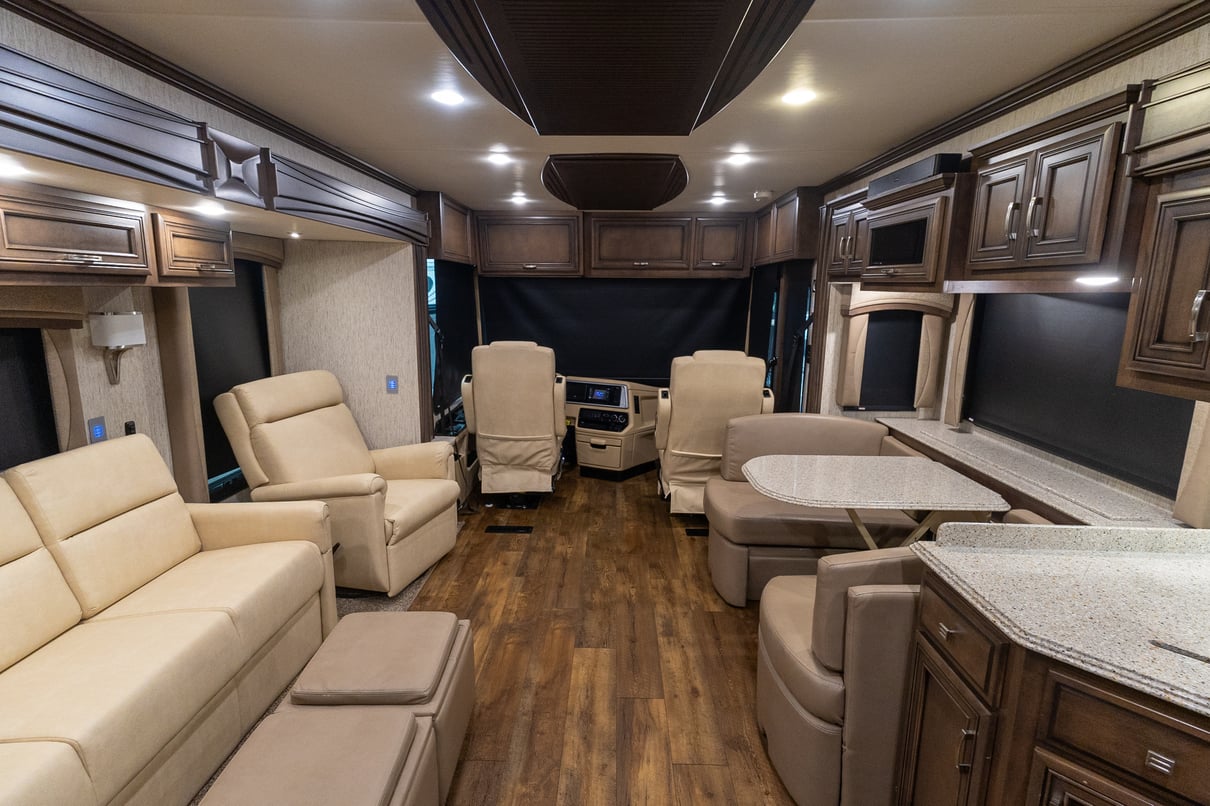 2019 Newmar Ventana LE 3412 gallery image-21