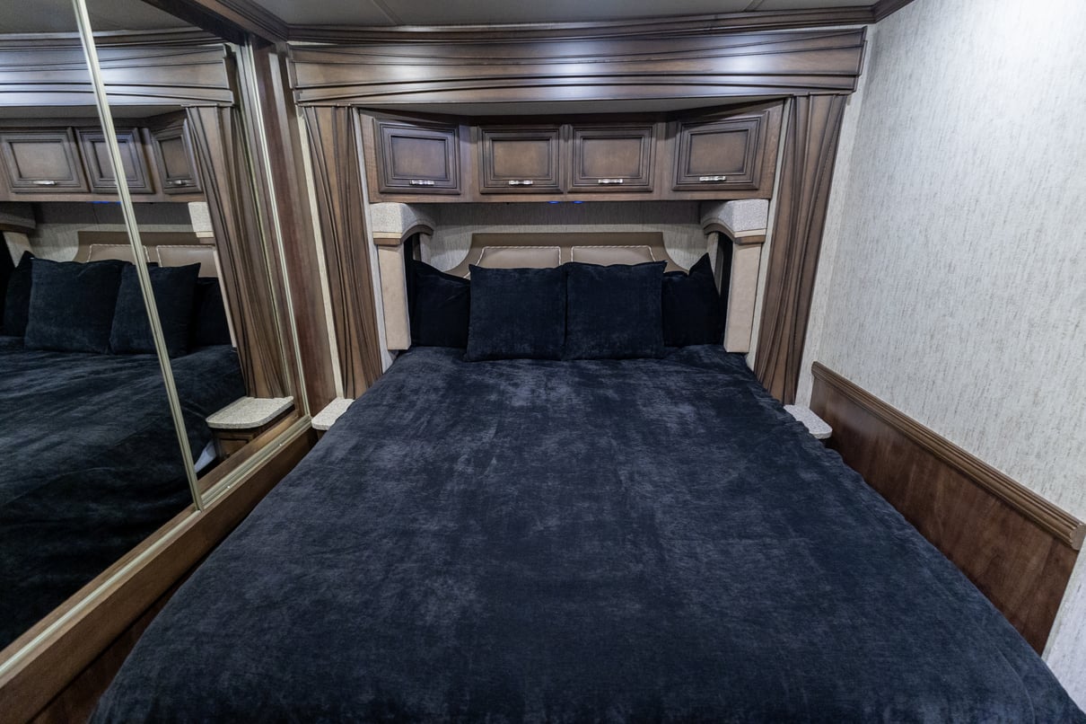 2019 Newmar Ventana LE 3412 gallery image-26